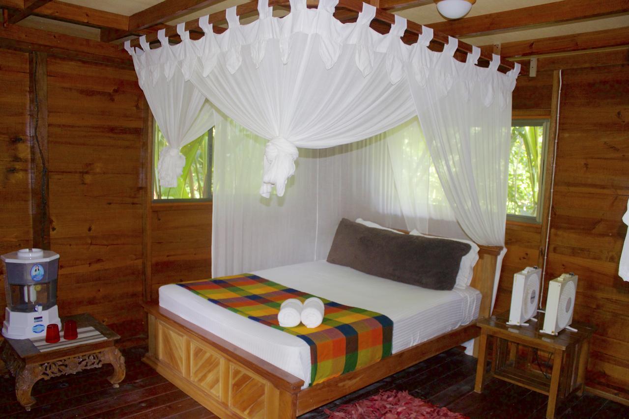 Red Frog Bungalows Surf Resort バスティメントス エクステリア 写真